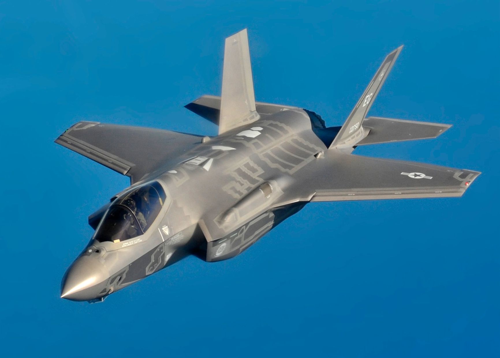 Самолет Lockheed Martin F-35A, способный нести ядерные заряды