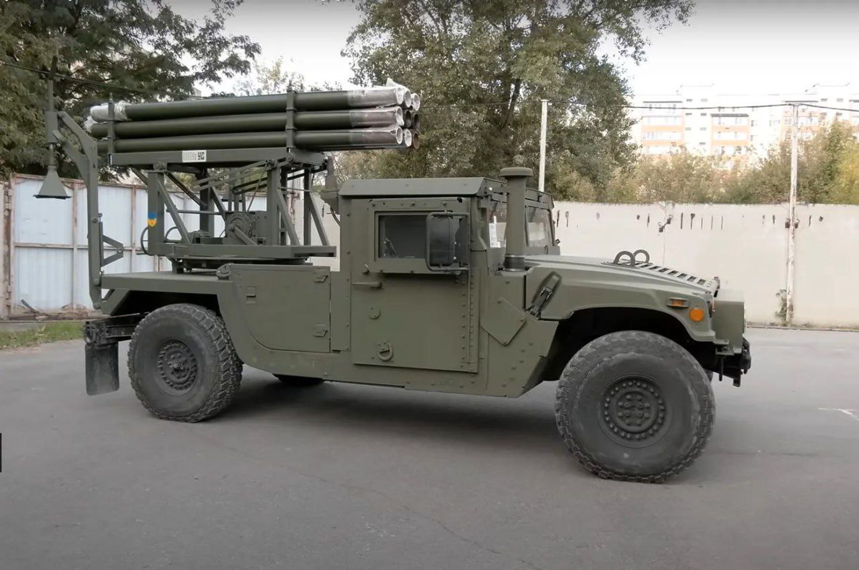 Украинская РСЗО на шасси HMMWV M1152А1